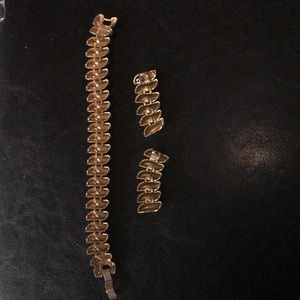 Pierced earrings & bracelet